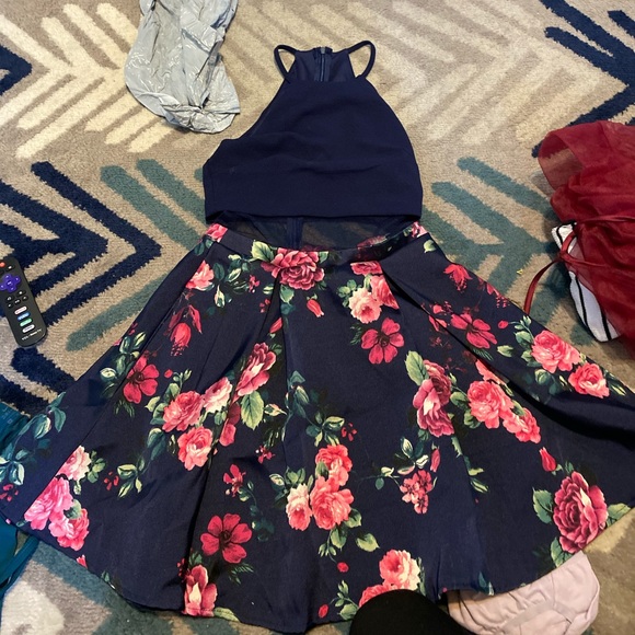 Home coming dress - Picture 1 of 1